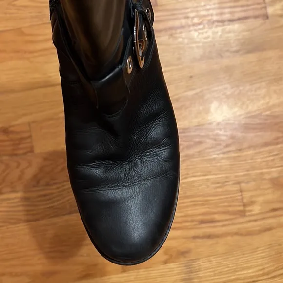Talk casual boots