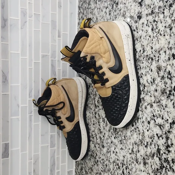Tan &amp; Black Nike Lunar Force 1 Duckboat Metallic Gold Sneaker Boots sz 7Y