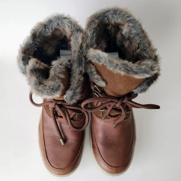 Tara M. Wilson Fur Lined Brown Leather Lace-up Boots Size 7 Waterproof Size 7