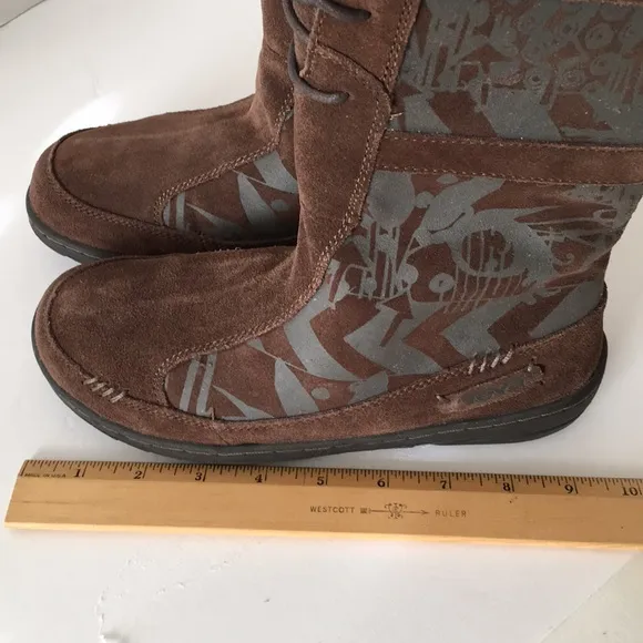 TEVA Cara Kiru Leather Boot Lace Up Detail Faux Fur Lined Weatherproof Kids Sz 5