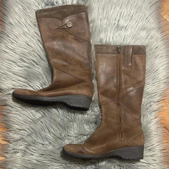 Teva Jade Cove Insulated Knee High Low Wedge Brown Boots Size 7.5