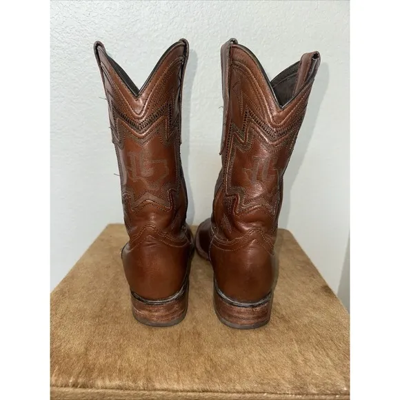 Texas Country Brown Cowboy Boots 9 E.   Great Condition!