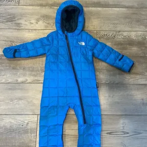 The North Face 12-18 Thermoball Snowsuit