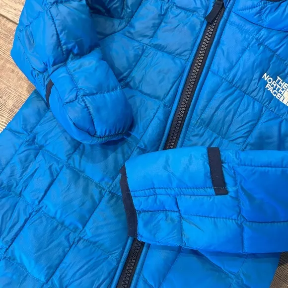 The North Face 12-18 Thermoball Snowsuit