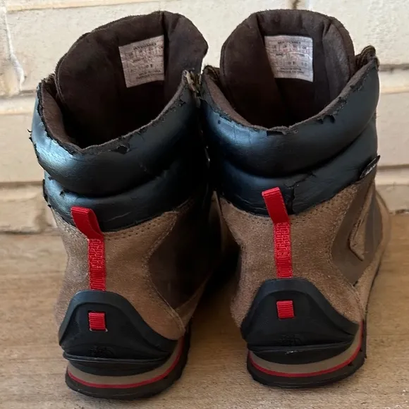The North Face Back To Berkeley Hiking Boots Mens 9.5 Brown Waterproof Ortholite