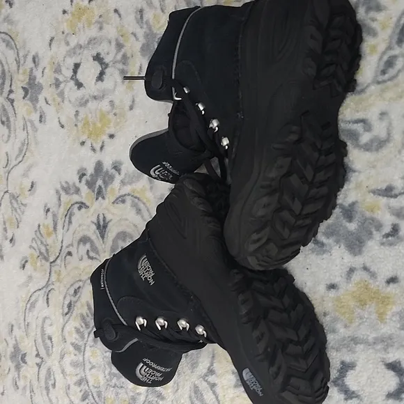 The North Face Black Insulated Winter Boots