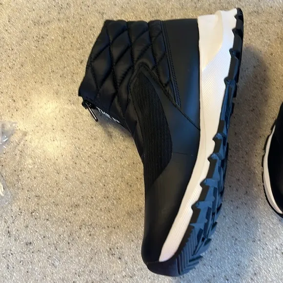 The North Face Boots, NWOT