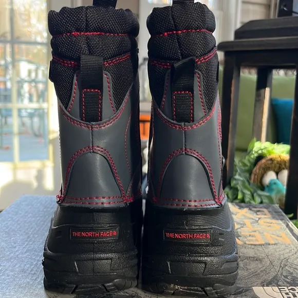 The North Face boys winter boots