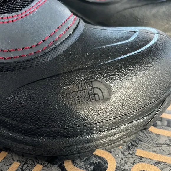 The North Face boys winter boots