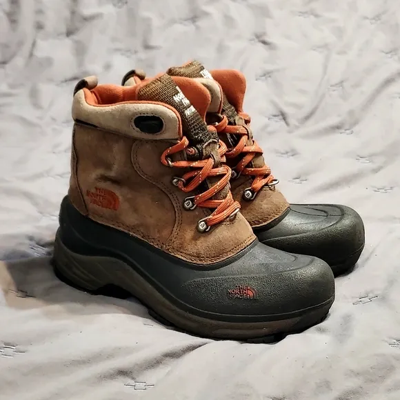 The North Face Chilkat HeatSeeker Waterproof Insulated Snow Boots Y 4 W5.5 Brown