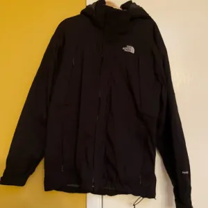 The North Face Hyvent Hooded Black Winter Coat Men’s Size Medium