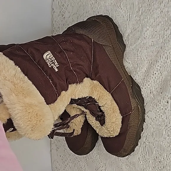 The North Face Ice Pick puffer goose down faux fur winter snow cold boots sz 7.5