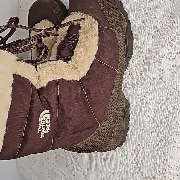 The North Face Ice Pick puffer goose down faux fur winter snow cold boots sz 7.5