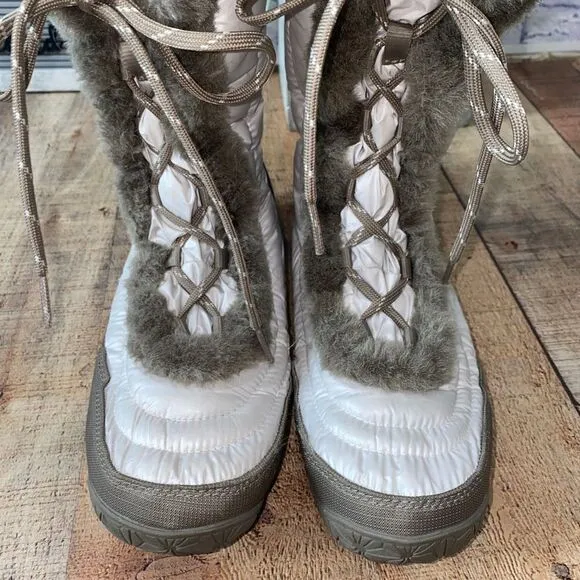 THE NORTH FACE Icepick Nuptse white goose down white winter boots size 10