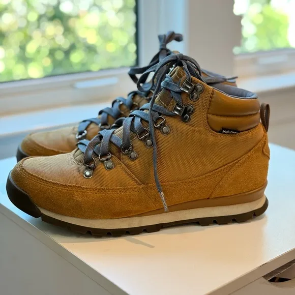 The North Face ‘Renew’ Boots