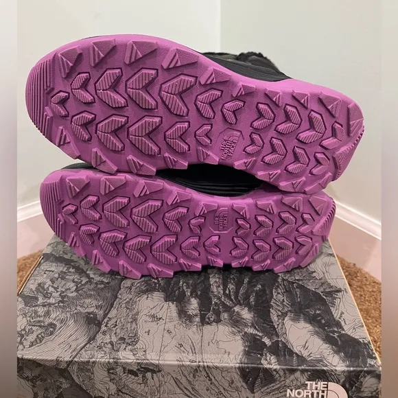 The North Face youth snow boots youth amore II