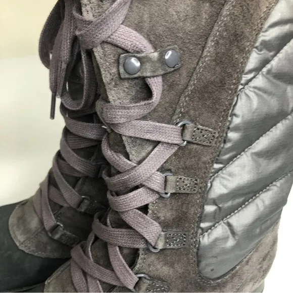 The North Face Zophia Lace Up Tall Boots Sz 8 Insulated Nubuck Waterproof