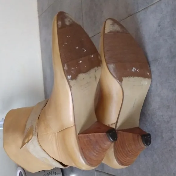 THE WILD PAIR BOOTS