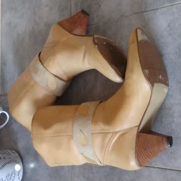THE WILD PAIR BOOTS