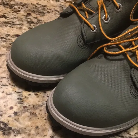 Timberland Helcor Olive Green Waterproof Insulated Reflective Boots size 5Y