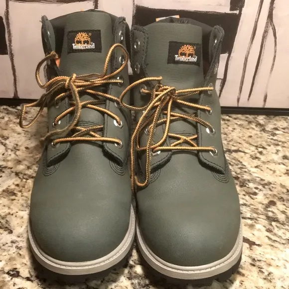 Timberland Helcor Olive Green Waterproof Insulated Reflective Boots size 5Y