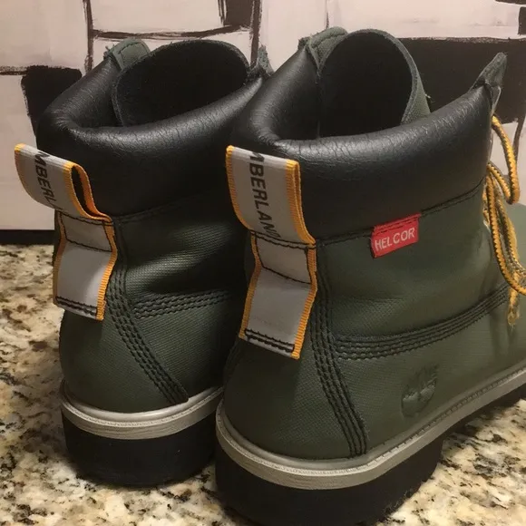 Timberland Helcor Olive Green Waterproof Insulated Reflective Boots size 5Y