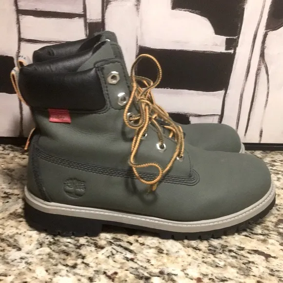 Timberland Helcor Olive Green Waterproof Insulated Reflective Boots size 5Y