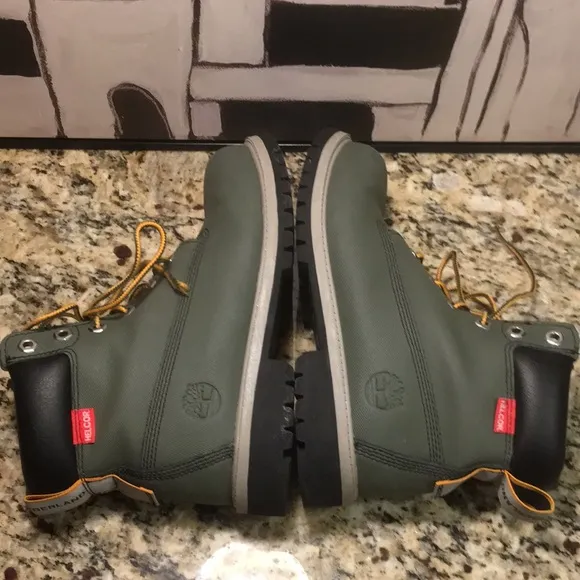 Timberland Helcor Olive Green Waterproof Insulated Reflective Boots size 5Y