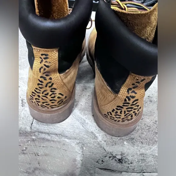 Timberland Light Brown Leather Boots With Animal Print Tongue Size 9 Men