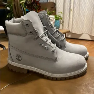Timberland Light Gray Nubuck Boots