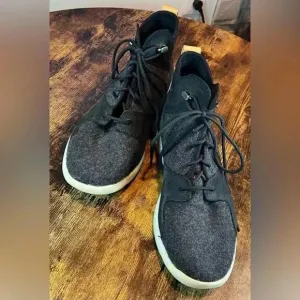 Timberland | men’s Flyroam Chukka boots. Size: 11.5