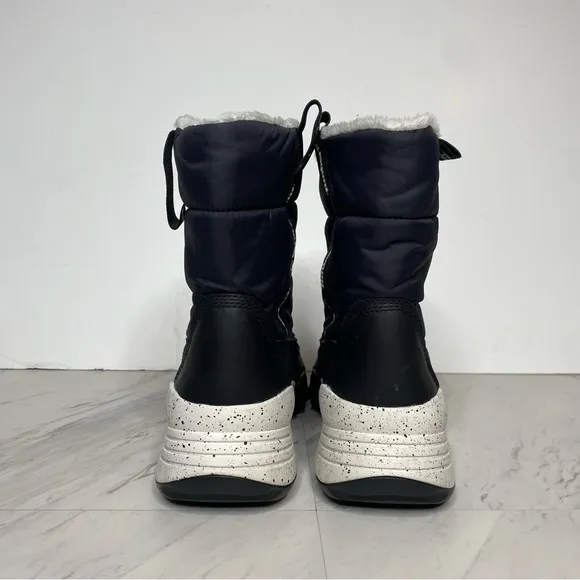 Timberland Moriah Range Insulated Pull On Black Boot 8 1/2