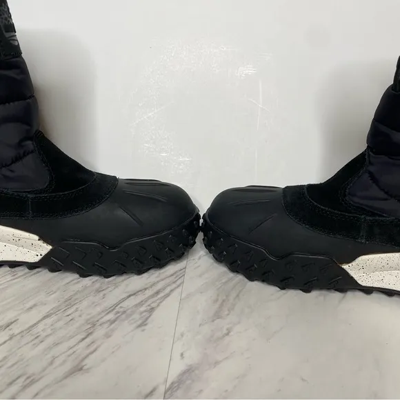 Timberland Moriah Range Insulated Pull On Black Boot 8 1/2
