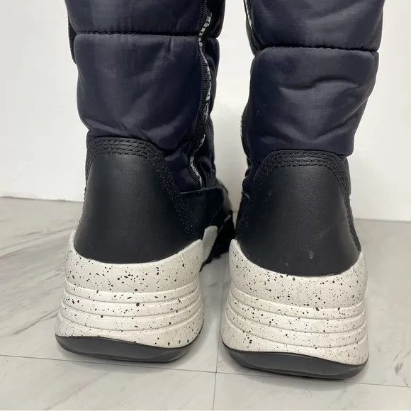 Timberland Moriah Range Insulated Pull On Black Boot 8 1/2