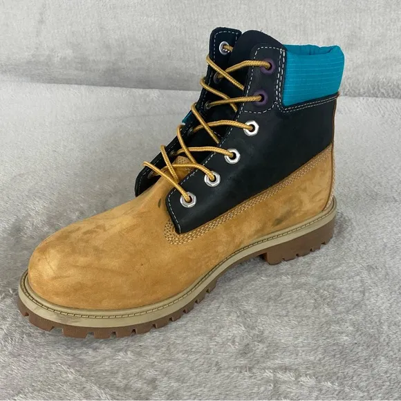 Timberland Premium 6-inch Boots Kids 7 Women 9 Wheat Brown Nubuck Waterproof NEW