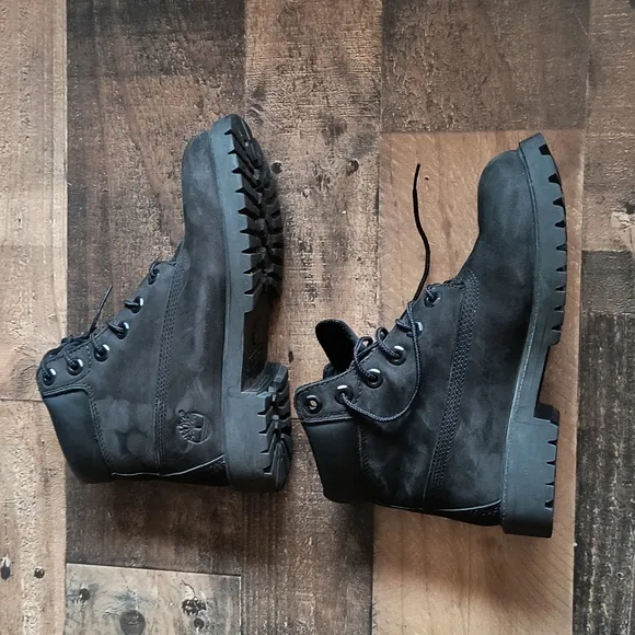 Timberland Primaloft 200gram Black Leather Waterproof Boots sz 4 Big kid