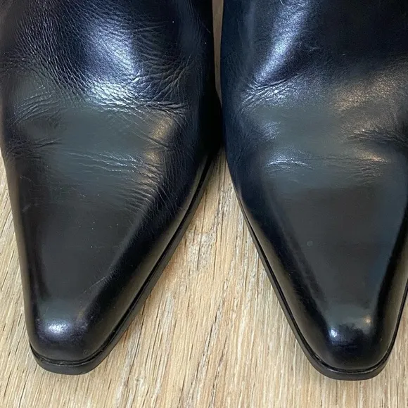 TJ Collection Black leather fur trim heeled ankle boots made in England Size 5