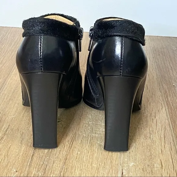 TJ Collection Black leather fur trim heeled ankle boots made in England Size 5