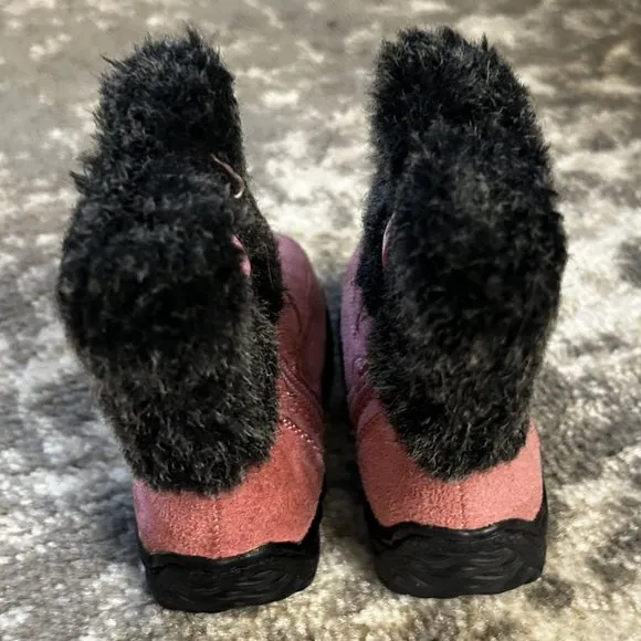 Toddler Girls Pink Suede and Black Fur Hard Sole Boots Leuna Size 4