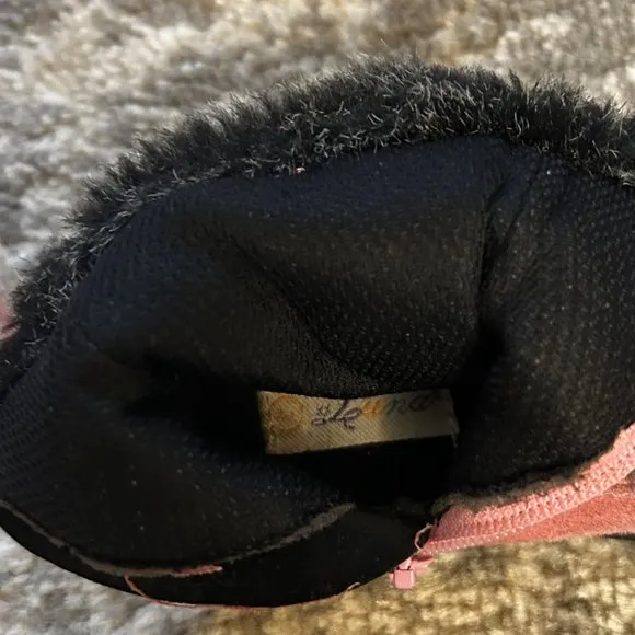 Toddler Girls Pink Suede and Black Fur Hard Sole Boots Leuna Size 4