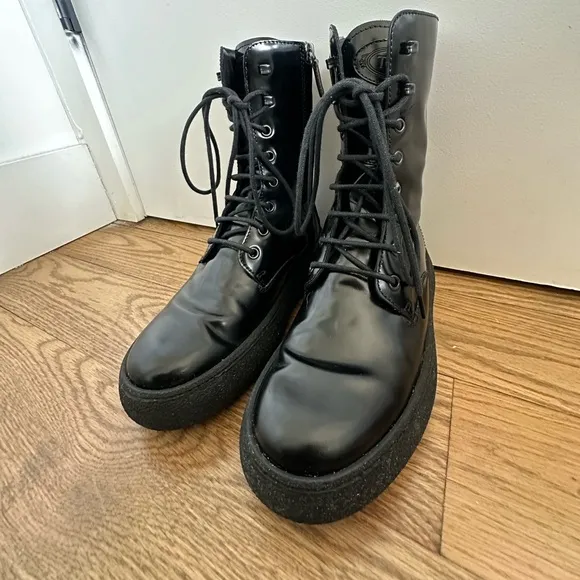 Tod’s WG lace up boots for women
