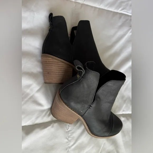 TOMS Women's, Everly Cutout Boot