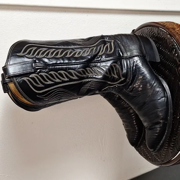 Tony Lama Men Size 9 D Style # 8020 Lizard Reptile Skin Boots