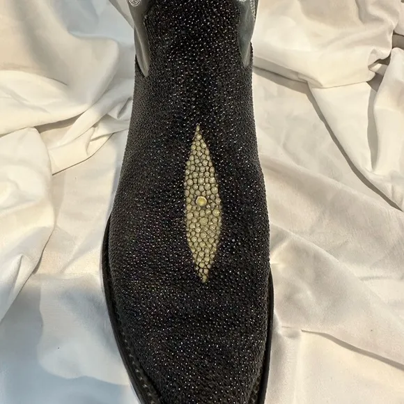 Tony Lama Stingray Cowboy Boots. Size 7 1/2D. Mens but fits size 8 women.