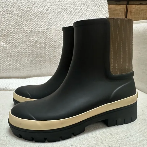 Tory Burch Hurricane Rubber Ankle Lug Boots size 9