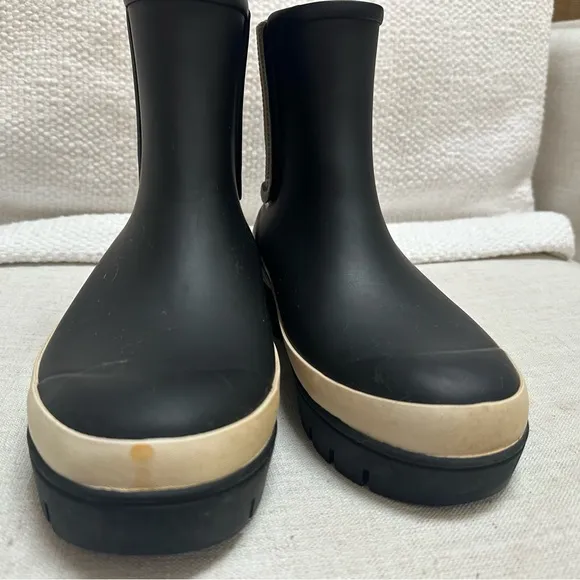 Tory Burch Hurricane Rubber Ankle Lug Boots size 9
