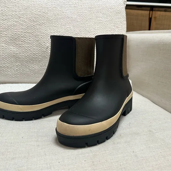Tory Burch Hurricane Rubber Ankle Lug Boots size 9