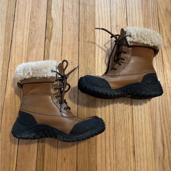 UGG Adirondack Genuine Sheepskin Shearling-Lined Leather Boots Size 5.5