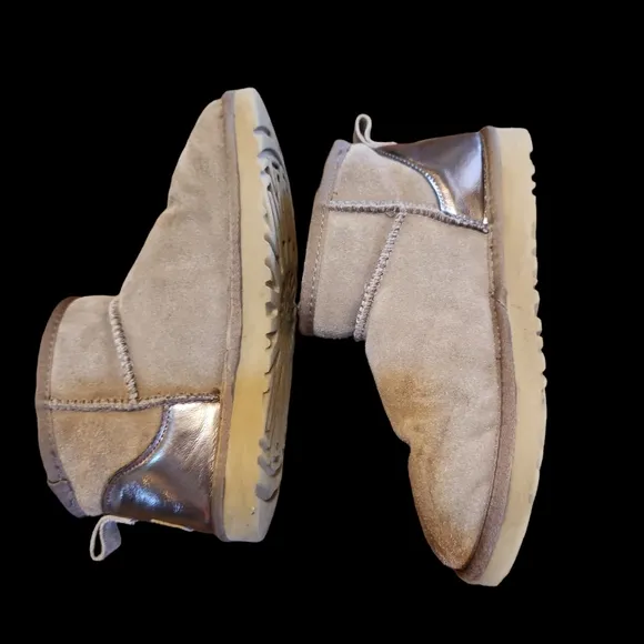 Ugg Ankle Boots Size 9