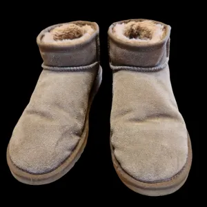 Ugg Ankle Boots Size 9
